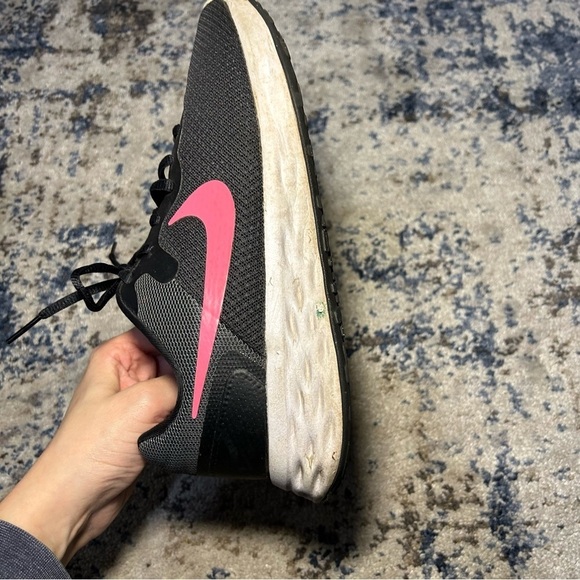 Nike Revolution 6 Black & Pink Running Lace-Up Sneakers Size 9 - Picture 4 of 11